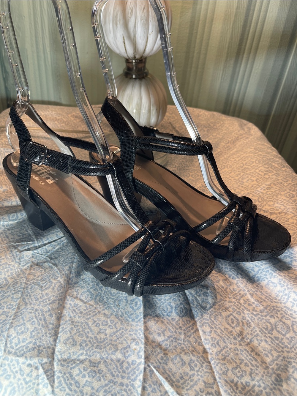 Umberto Raffini Black Strappy Low Block Heels open toe Sandals size 40/9-9.5 NEW